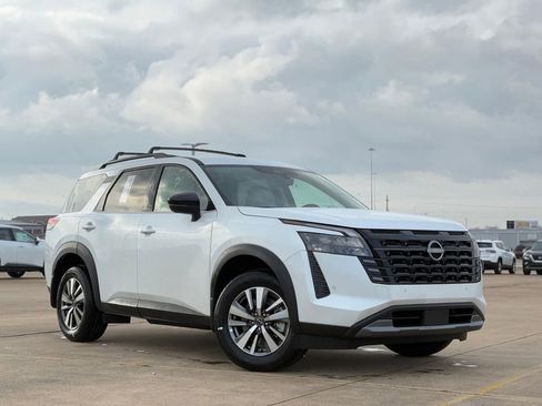 New 2026 Nissan Pathfinder SL FWD image 2