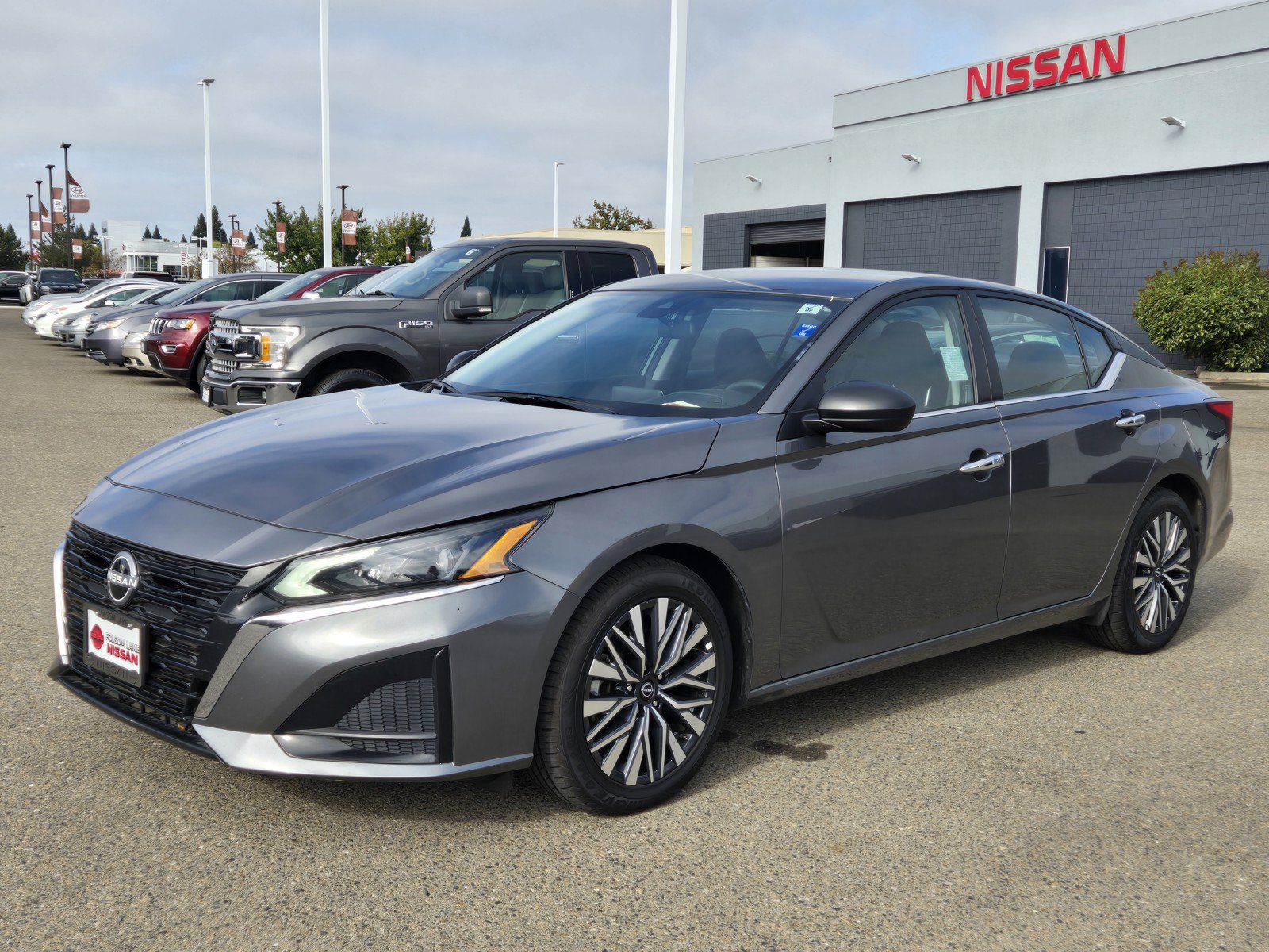 Certified 2025 Nissan Altima 2.5 SV FWD image 8
