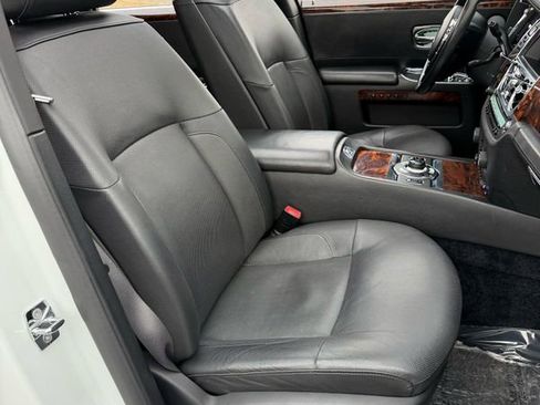Used 2013 Rolls-Royce Ghost image 12