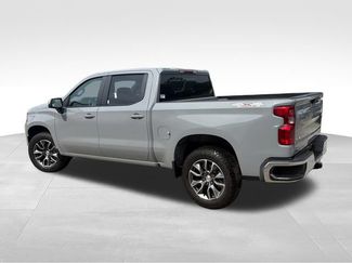 Used 2024 Chevrolet Silverado 1500 LT AWD/4WD video 3