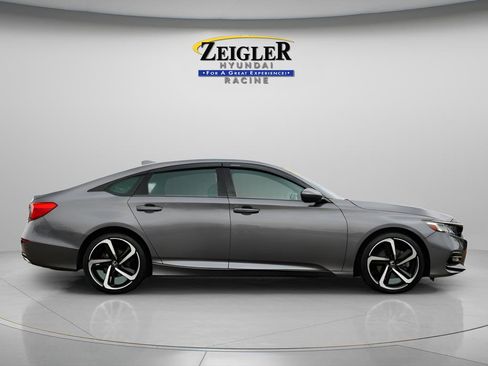 Used 2019 Honda Accord Sport image 9