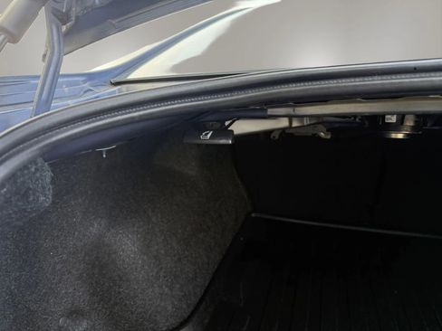 Used 2016 Subaru Legacy 3.6R Limited AWD/4WD image 10