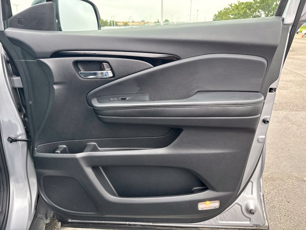 Certified 2021 Honda Passport Touring image 38