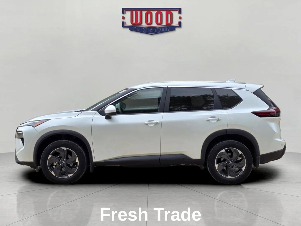 Used 2024 Nissan Rogue SV AWD/4WD image 4
