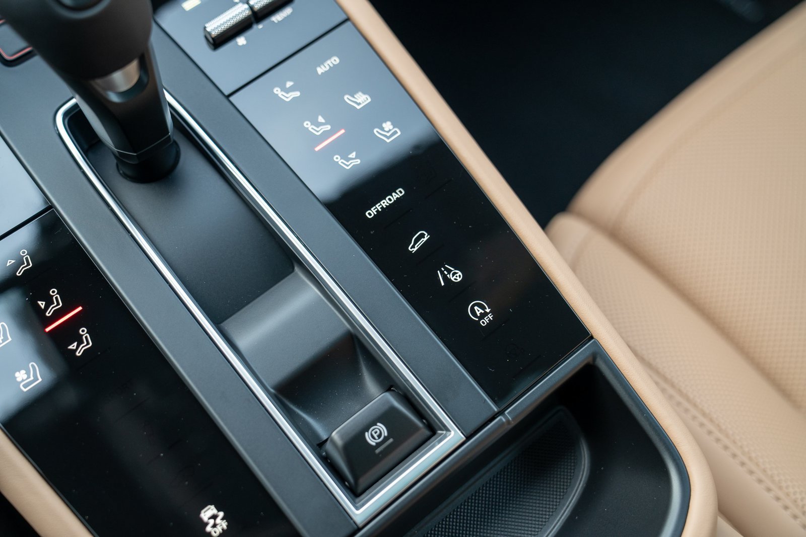 Certified 2026 Porsche Macan AWD/4WD image 20