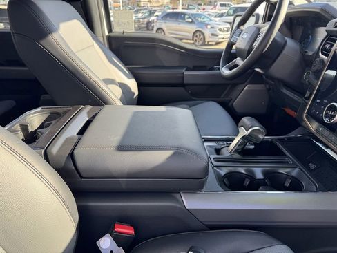 Used 2025 Ford F150 Lightning Lariat image 7