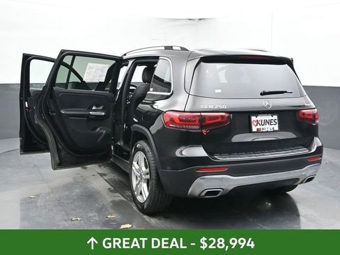 Used 2023 Mercedes-Benz GLB 250 4MATIC image 57