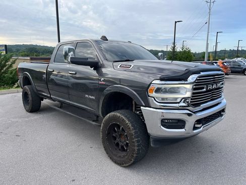 Used 2019 RAM 2500 Laramie AWD/4WD image 2