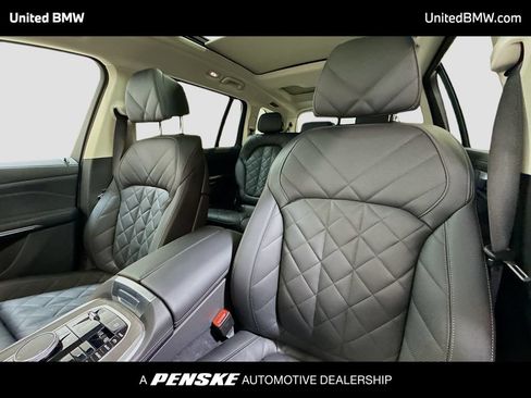 Used 2025 BMW X7 xDrive40i w/ Climate Comfort Package AWD/4WD image 5