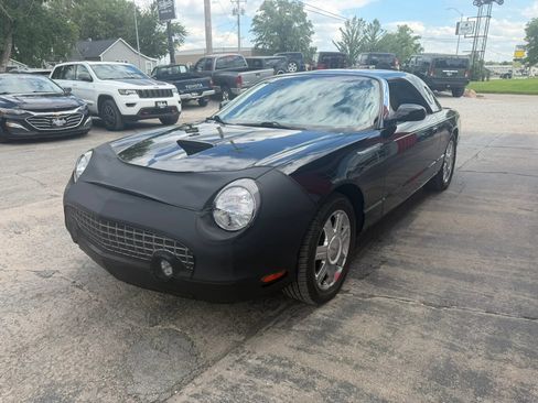Used 2005 Ford Thunderbird RWD image 4