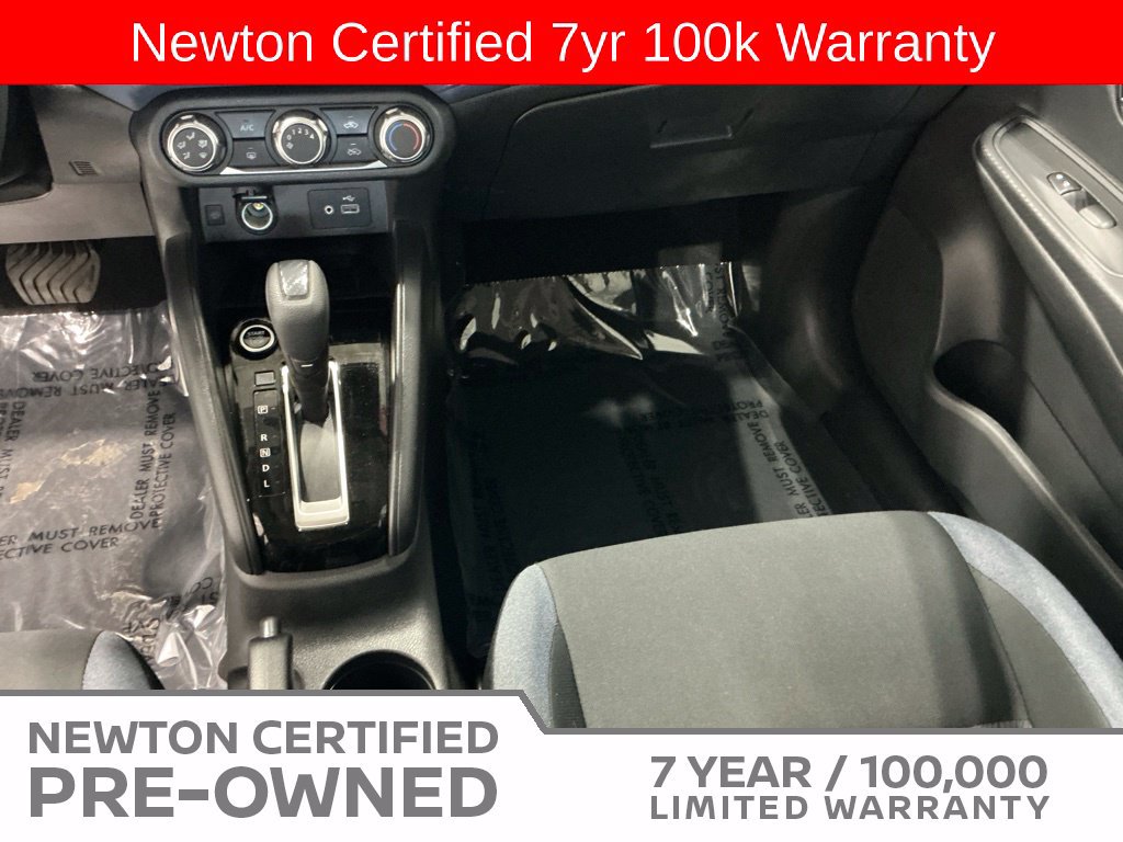 Used 2023 Nissan Versa SV FWD image 11