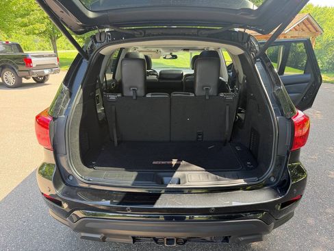 Used 2020 Nissan Pathfinder SL AWD/4WD image 5