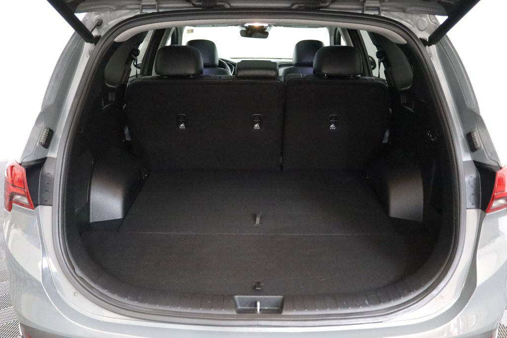 Used 2022 Hyundai Santa Fe Limited AWD/4WD image 29