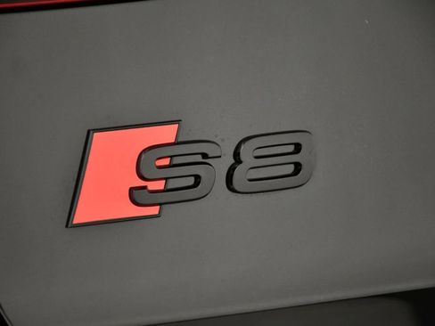 Used 2025 Audi S8 image 9