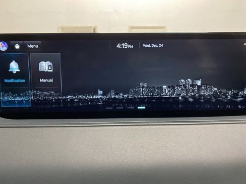 Used 2024 Genesis G80 image 43