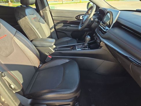Used 2024 Jeep Compass Trailhawk AWD/4WD image 31