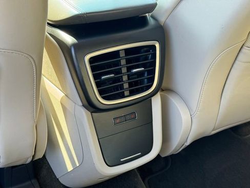 Used 2017 Lincoln MKX Reserve w/ Lincoln MKX Climate Package image 12