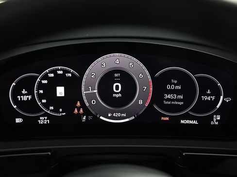 Certified 2025 Porsche Cayenne Coupe AWD/4WD image 35