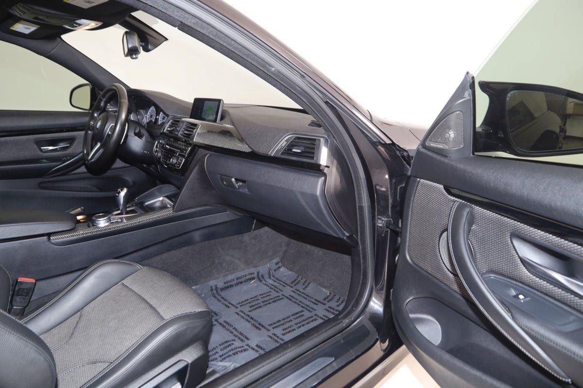 Used 2018 BMW M4 Coupe RWD image 52