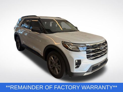 Used 2026 Ford Explorer Active w/ Active Comfort Package AWD/4WD image 4