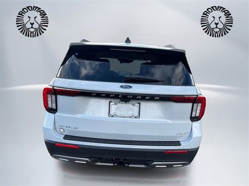 New 2026 Ford Explorer Active w/ Active Comfort Package image 6