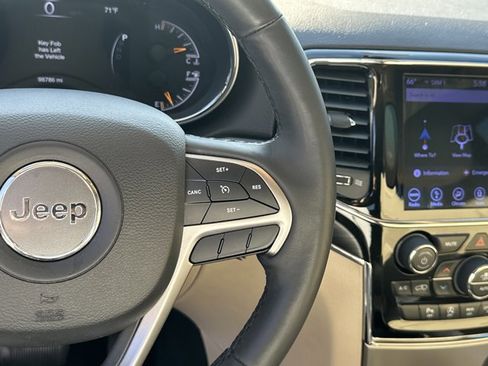 Used 2019 Jeep Grand Cherokee Limited image 30