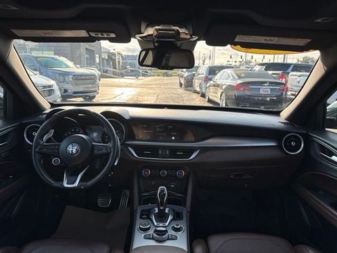 Used 2021 Alfa Romeo Stelvio Ti Sport AWD/4WD image 27
