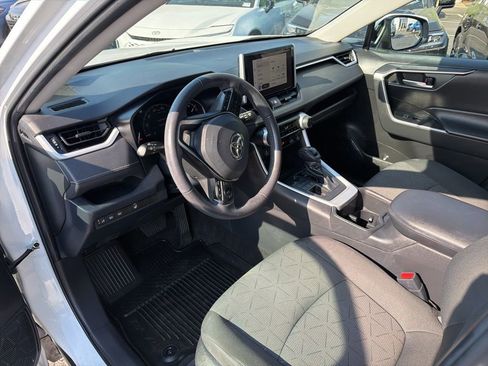 Used 2023 Toyota RAV4 XLE w/ XLE Grade Weather Package AWD/4WD image 21