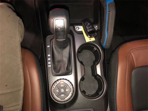 Used 2023 Ford Bronco Outer Banks image 24