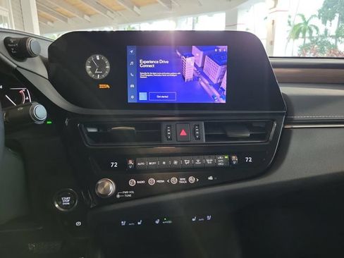 Used 2023 Lexus ES 350 w/ Premium Package FWD image 18
