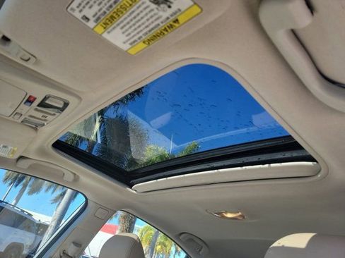 Used 2017 Subaru Legacy 2.5i Limited image 23