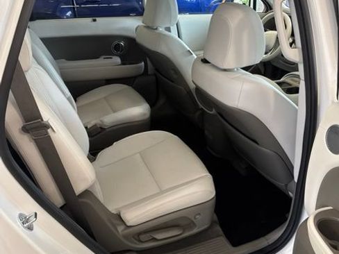 Used 2026 Hyundai Palisade SEL FWD image 16