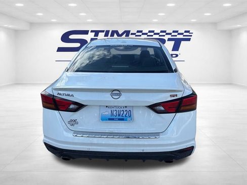 Used 2023 Nissan Altima 2.5 SR w/ SR Premium Package image 6
