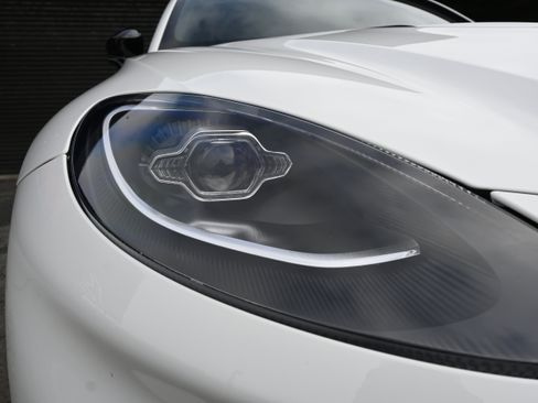 Used 2022 Aston Martin DBX AWD/4WD image 37