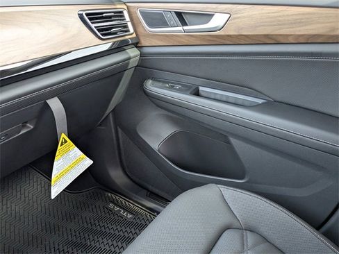 New 2026 Volkswagen Atlas SE image 18