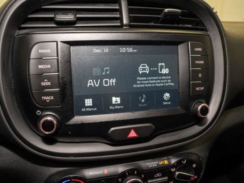 Used 2021 Kia Soul S image 11