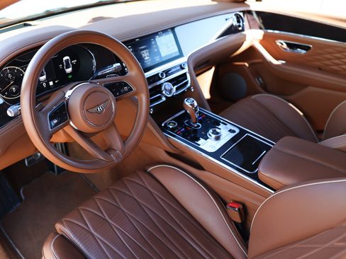 Used 2021 Bentley Flying Spur W12 image 6