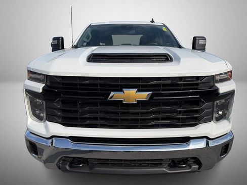Used 2024 Chevrolet Silverado 2500 W/T w/ WT Convenience Package image 9