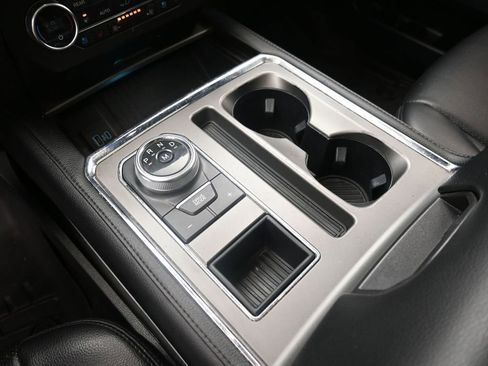 Used 2020 Ford Expedition XLT w/ Equipment Group 202A image 31