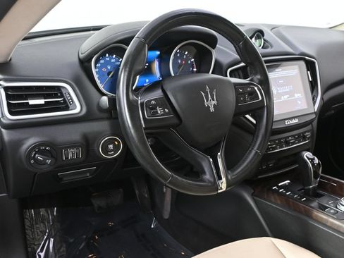 Used 2017 Maserati Ghibli RWD image 12