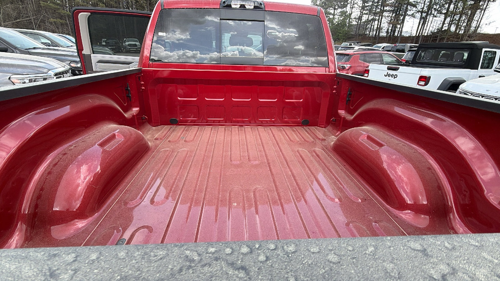 New 2026 RAM 2500 Laramie AWD/4WD image 13