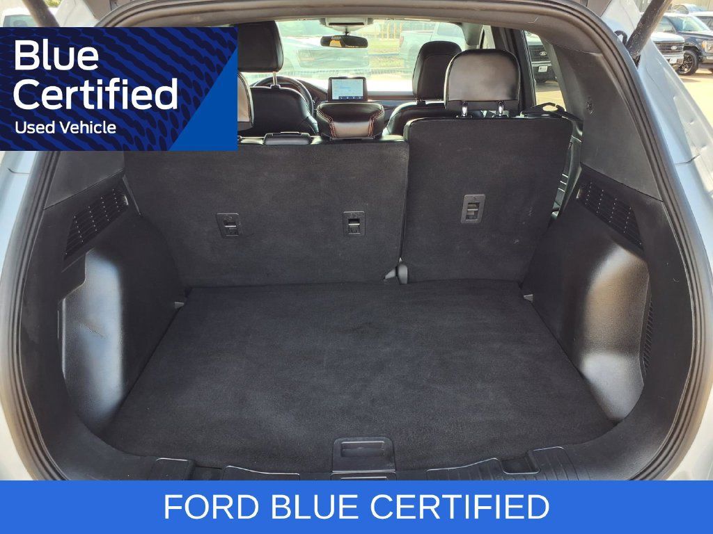 Certified 2025 Ford Escape ST-Line Select AWD/4WD image 30