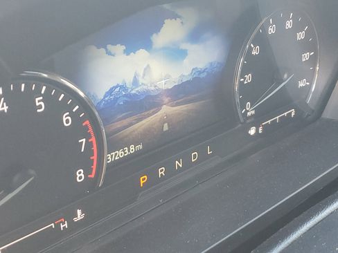 Used 2023 Ford Explorer Limited image 9