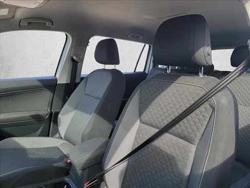 Used 2021 Volkswagen Tiguan S image 13