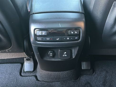 Used 2023 Hyundai Palisade Limited image 31