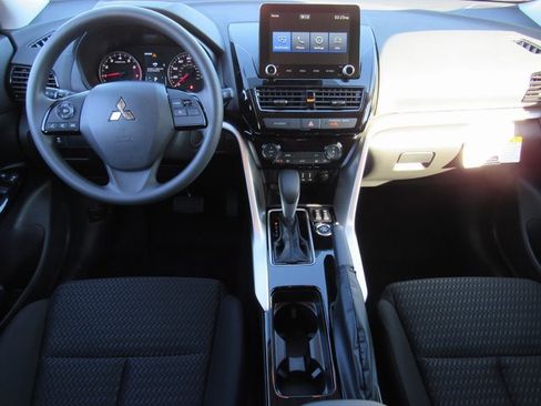 New 2026 Mitsubishi Eclipse Cross LE image 9