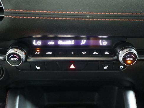 Certified 2025 MAZDA MAZDA3 Carbon AWD/4WD image 34