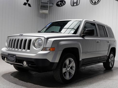 Used 2011 Jeep Patriot Latitude image 2