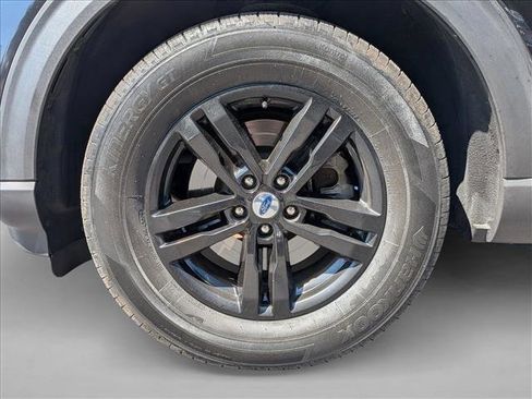 Used 2020 Ford Explorer XLT AWD/4WD image 18