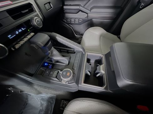 Used 2025 Toyota 4Runner SR5 image 25